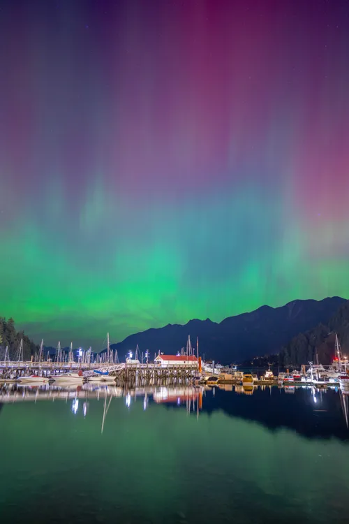 Horseshoe Bay aurora lights