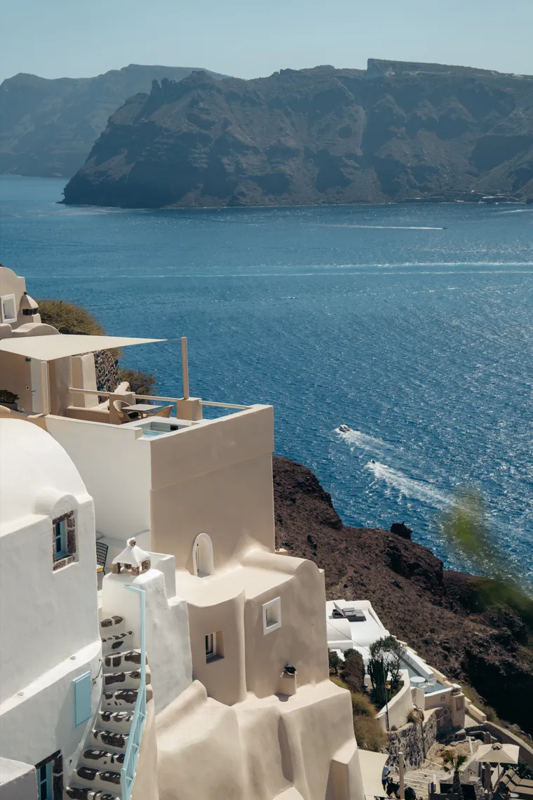 Destination photography in Santorini